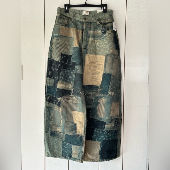 Free People We the Free Illusions Printed Relaxed Jeans Sz 30 Indigo NWT - Picture 3 of 13